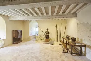 Vendée Marais Poitevin, Bazoges en Pareds, intérieur du donjon