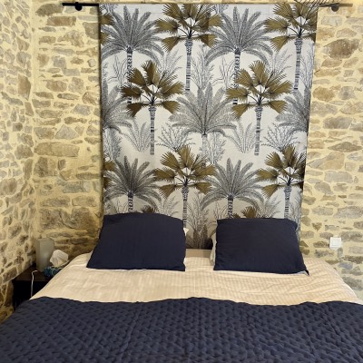 Les Gîtes de La Croix Liaud - La chambre du gîte/studio Agapanthes avec son lit en 160x200